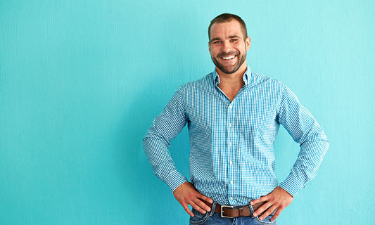 Business Casual on Social Media (stock image)