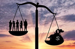 Is inequality the new risk benchmark?