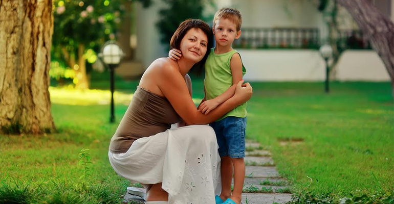 single mum with kid