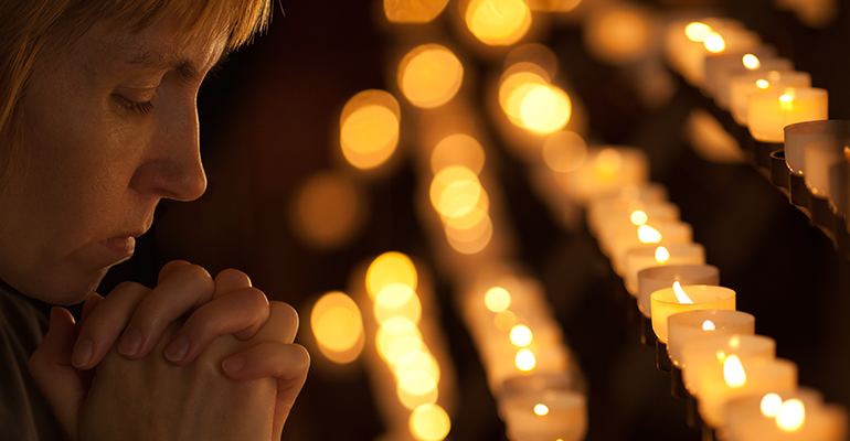 woman praying