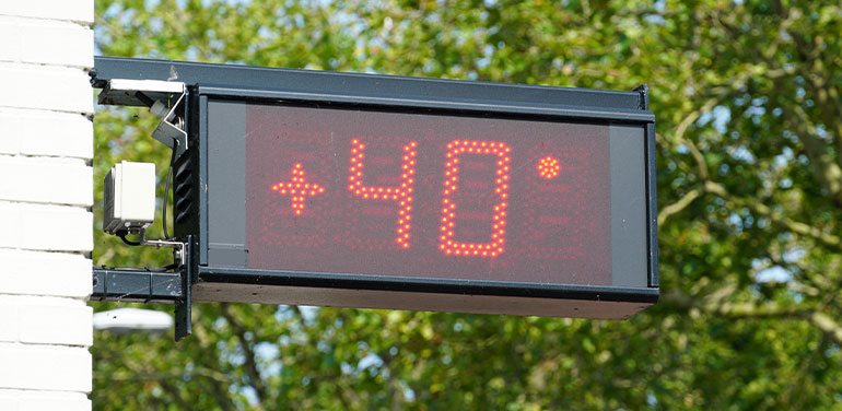 temperature showing 40 degrees