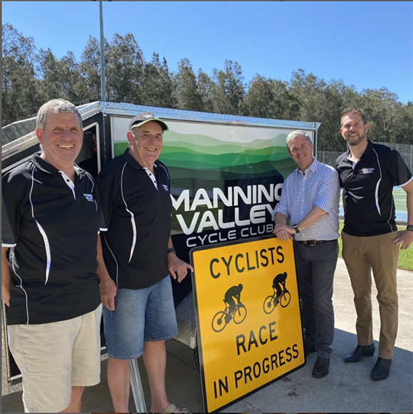 Manning Valley Cycle Club with local member for Lyne, David Gillespie MP